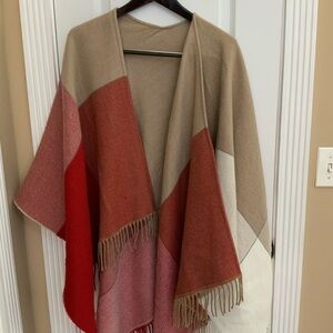 Women’s Cape / Shawl
